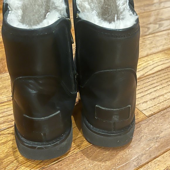 Ugg Leather Boots - Picture 7 of 9